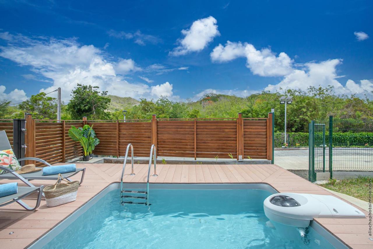 Bungalow Pom 1, Piscine, A 5 Min Des Plages Le Vauclin Exterior photo